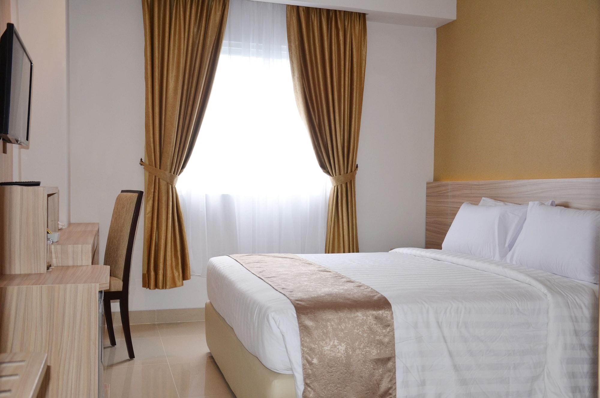 Lorin Syariah Solo Hotel Exterior foto