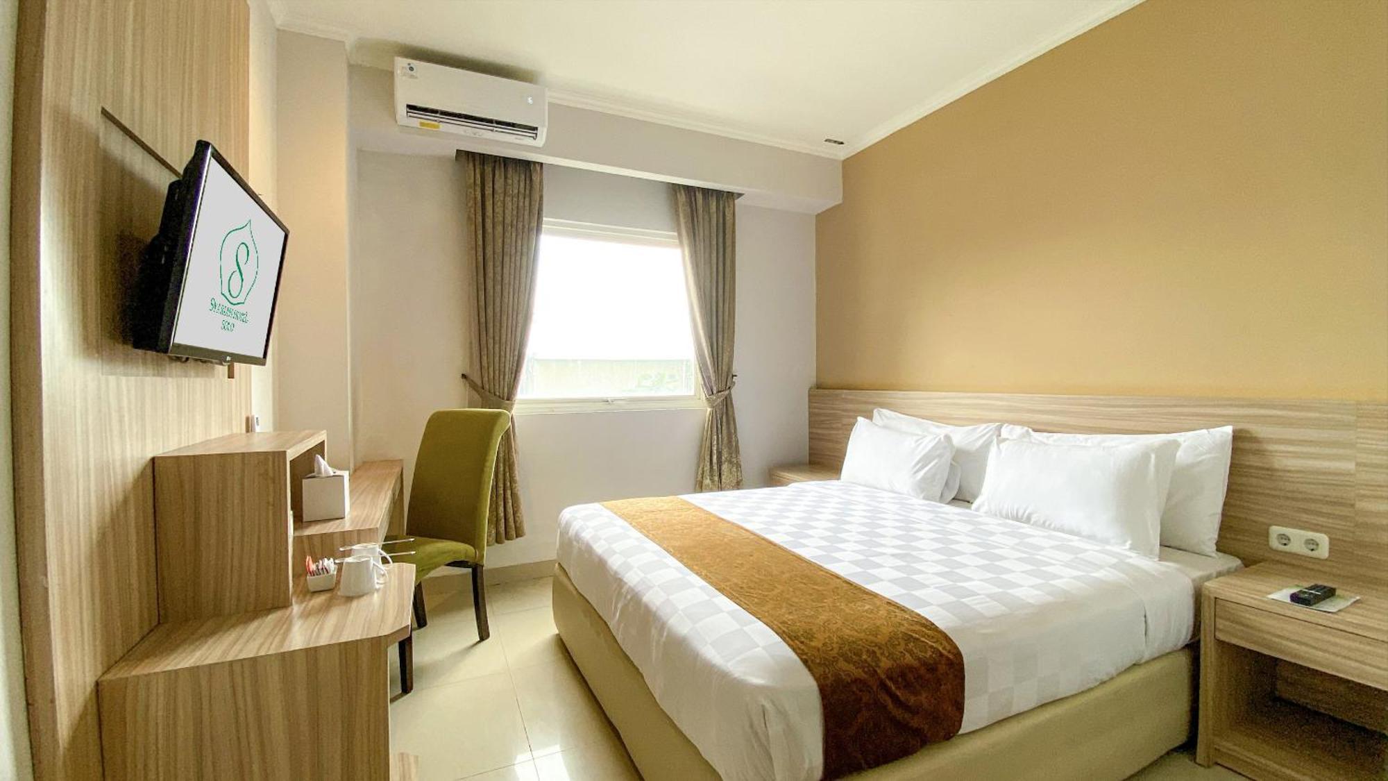 Lorin Syariah Solo Hotel Exterior foto