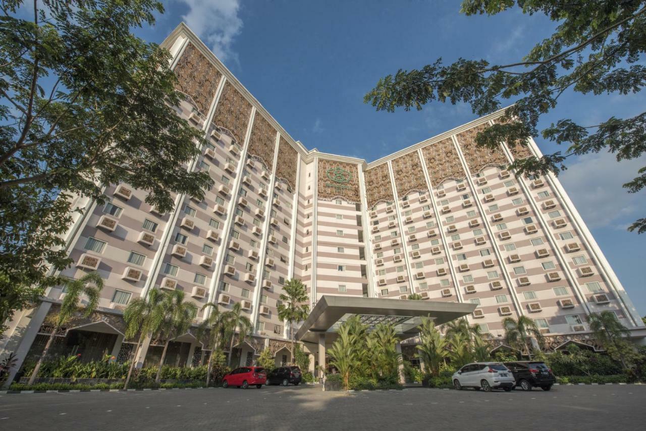 Lorin Syariah Solo Hotel Exterior foto