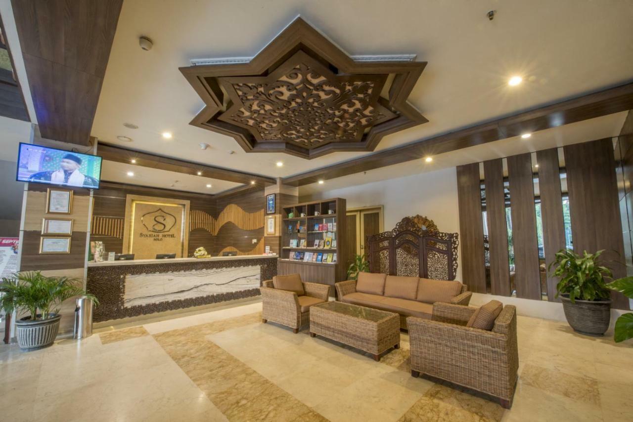 Lorin Syariah Solo Hotel Exterior foto